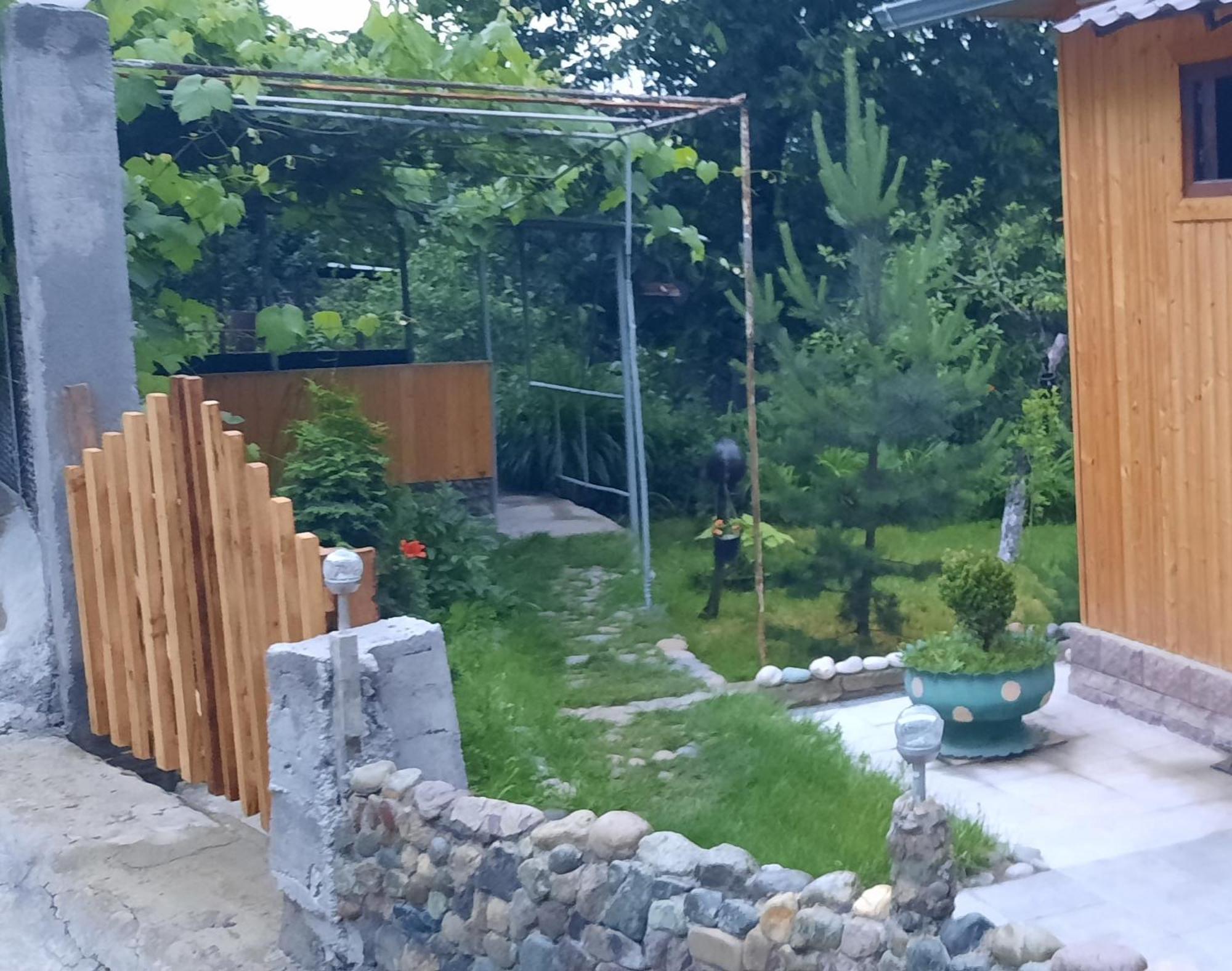 Family Ξενοδοχείο Dilijan Εξωτερικό φωτογραφία